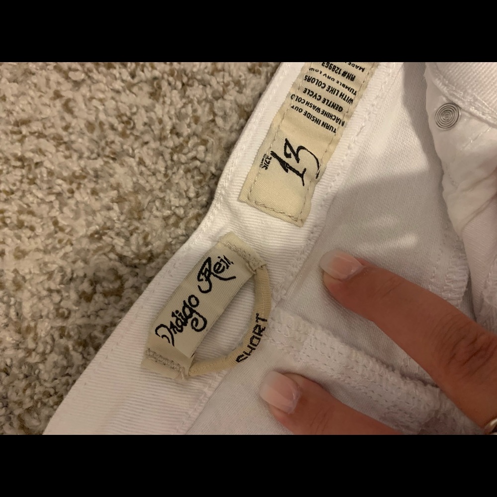 Shorts - Picture 3 of 3